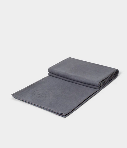 Manduka πετσέτα Στρώματος eQua® Long Yoga Towel - Thunder   200 x 67 cm  450 g - mykarma.gr