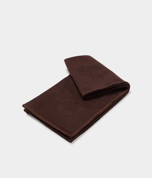 Manduka - Πετσέτα Χειρός - eQua® Hand Yoga Towel - Caffe Βάρος: 90 g  Διαστάσεις: 41cm x 67cm