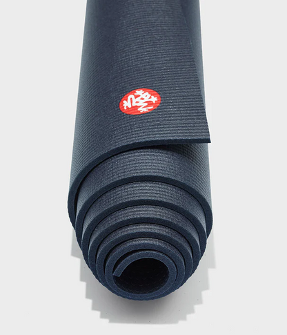 Long Στρώμα Yoga Mat Manduka pro® yoga mat - Midnight  6mm Διαστάσεις: 215cm x 66cm  4,3 kg - mykarma.gr