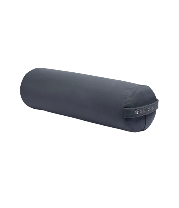 Manduka  enlight™ round Bolster - Thunder (grey) Διαστάσεις: 69 x 23 cm Βάρος: 1 kg - mykarma.gr