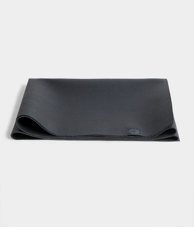 Νέο Στρώμα Manduka με Γραμμή Travel eKO® superlite yoga mat - Charcoal Gerry Lopez   1,5mm  180cm x 61cm  1kg - mykarma.gr