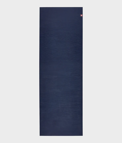 Στρώμα Yoga Mat Manduka eKO® Lite Mat 4mm - Midnight Βάρος: 2.3 kg  Διαστάσεις: 180 cm x 61 cm  4 mm - mykarma.gr