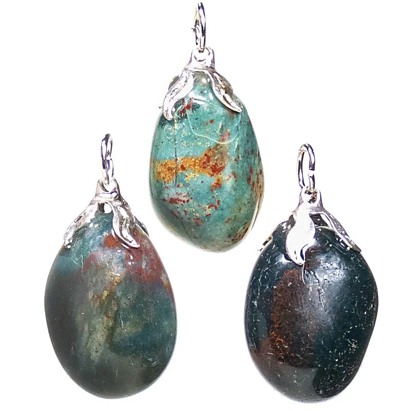 Κρεμαστό Μενταγιόν από Αιματόπετρα Bloodstone (Heliotrope) – Α’ ποιότητας Διαστάσεις: 2 εκ (Η συσκευασία περιέχει 1 τεμάχιο)