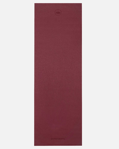 Lotuscrafts YOGA MAT MUDRA STUDIO- Dark Cranberry Διάσταση: 183 x 61 εκ Πάχος: 0,5 cm Βάρος: 1,2 kg