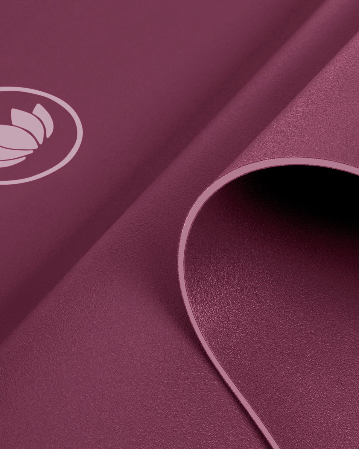 Lotuscrafts Yoga Mat ARISE | Αντιολισθητικό στρώμα Yoga από φυσικό καουτσούκ & 15% ανακυκλώσιμο λατέξ - Dark Cranberry Βάρος: 2kg Διαστάσεις: 185cm x 65cm Πάχος: 0,4cm