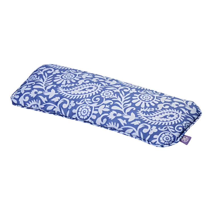 Gaiam Relax Restorative Eye Pillow - Mαξιλαράκι για τα Μάτια από Σατέν με Λιναρόσπορο & Λεβάντα  Μέγεθος: 22 εκ x 10 εκ - mykarma.gr
