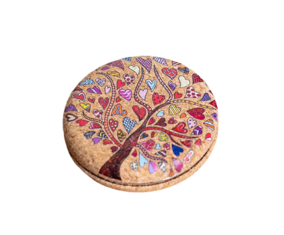 Συμπαγής στρογγυλός καθρέφτης με εξωτερική επένδυση από φελλό & εκτύπωση «Δέντρο της Ζωής» Διάμετρος: 7 cm - mykarma.gr