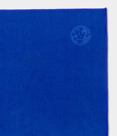 Manduka - Πετσέτα Χειρός - eQua® Hand Yoga Towel - Blue Toad Βάρος 90γρ Διαστάσεις: 41cm x 67cm - mykarma.gr