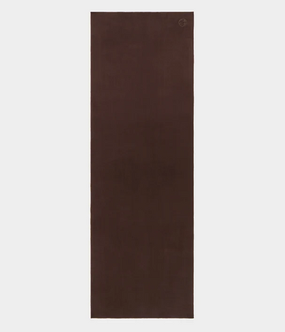 Manduka πετσέτα Στρώματος eQua® Yoga Towel - Caffe  183 x 67 cm   400 g - mykarma.gr