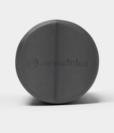 Yoga Manduka Block- Recycled Foam Roller - κύλινδρος αφρού - Thunder 45,7cmx15,2cmx15,2cm - mykarma.gr