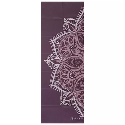Gaiam Classic Foldable Travel Στρώμα Yoga που διπλώνει - Cranberry Point Διαστάσεις: Μήκος: 173 εκ Πλάτος: 61 εκ Πάχος: 2 mm Βάρος: 400 γρ - mykarma.gr