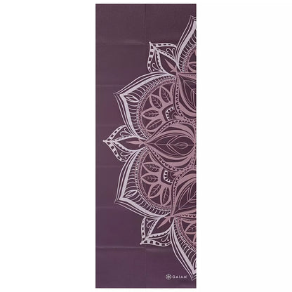 Gaiam Classic Foldable Travel Στρώμα Yoga που διπλώνει - Cranberry Point Διαστάσεις: Μήκος: 173 εκ Πλάτος: 61 εκ Πάχος: 2 mm Βάρος: 400 γρ - mykarma.gr