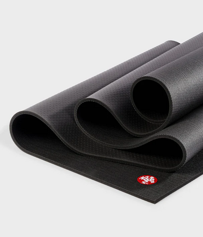 Long Στρώμα Yoga Mat Manduka pro® yoga mat - Black  6mm Διαστάσεις: 215cm x 66cm  4,3 kg - mykarma.gr