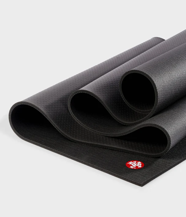 Long Στρώμα Yoga Mat Manduka pro® yoga mat - Black  6mm Διαστάσεις: 215cm x 66cm  4,3 kg - mykarma.gr