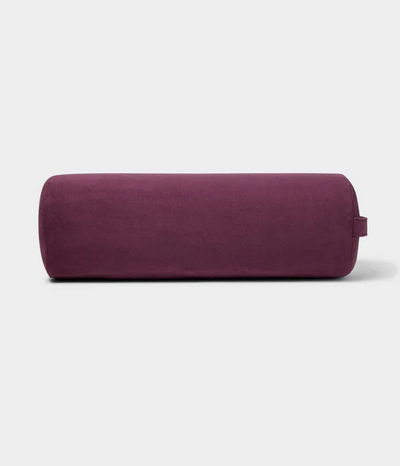 Manduka  enlight™ round Bolster - Indulge Διαστάσεις: 69 x 23 cm Βάρος: 1 kg - mykarma.gr