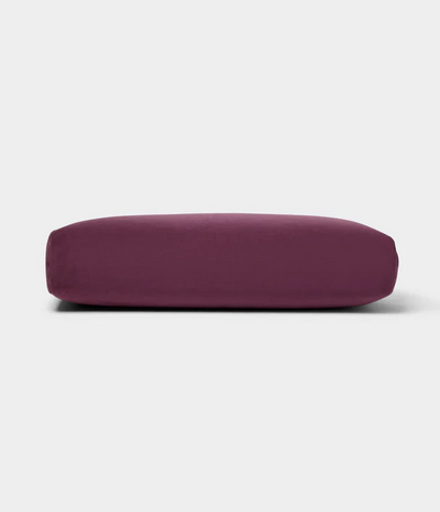 Manduka  enlight™ Rectangular Bolster - Indulge Διαστάσεις: 71 x 30 x 12 cm Βάρος: 1,1 kg - mykarma.gr