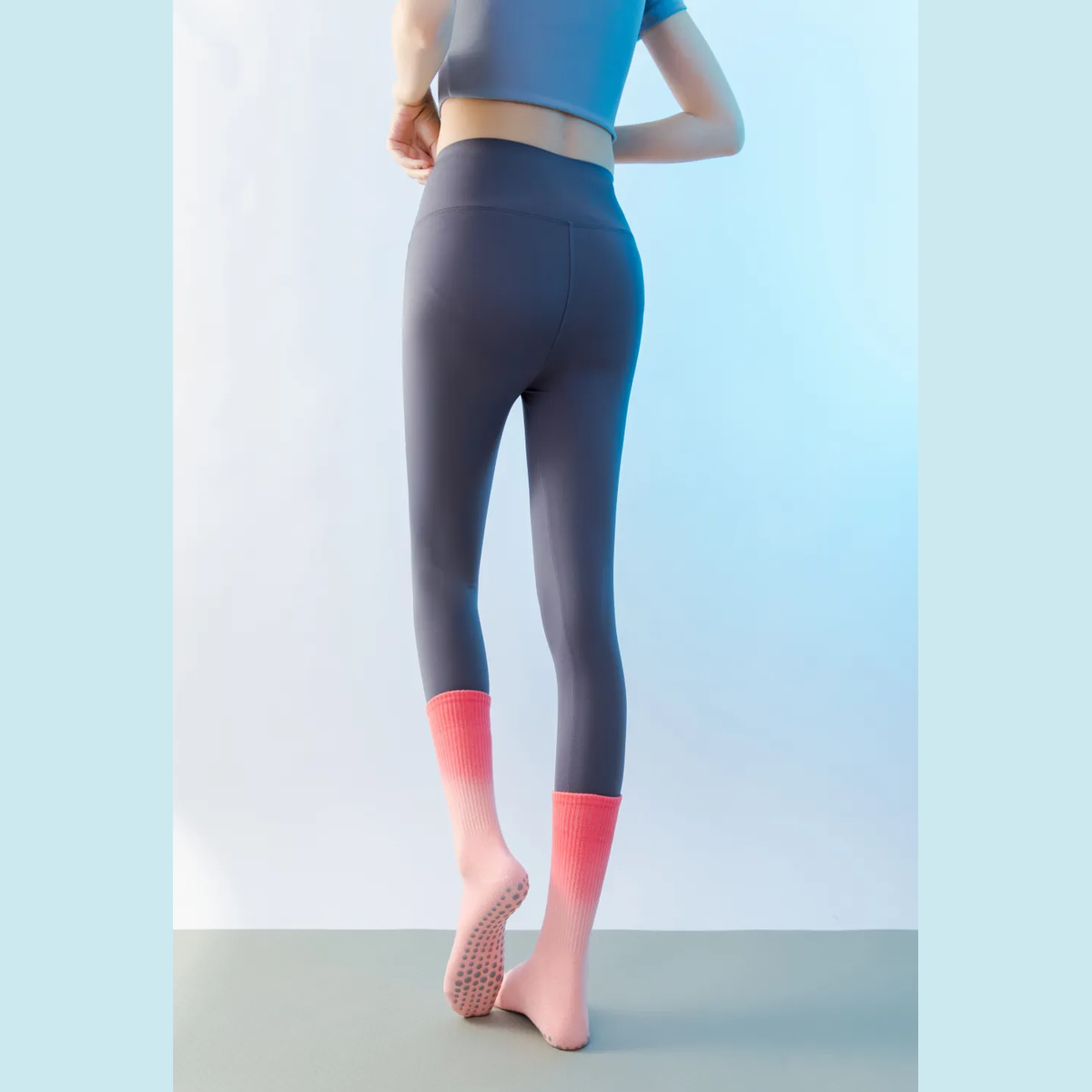 Αντιολισθητικές Ψηλές Κάλτσες - Tie-Dye Non-Slip Socks – Yoga & Pilates - ποικιλία χρωμάτων  No 37-43 - mykarma.gr
