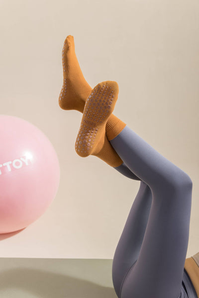 Αντιολισθητικές Κάλτσες - Non-Slip Socks Mid-Calf – Yoga & Pilates - ποικιλία χρωμάτων  No 36-41 - mykarma.gr
