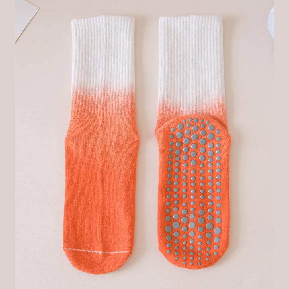 Αντιολισθητικές Ψηλές Κάλτσες - Gradient Non-Slip Socks – Yoga & Pilates - ποικιλία χρωμάτων  No 37-43 - mykarma.gr