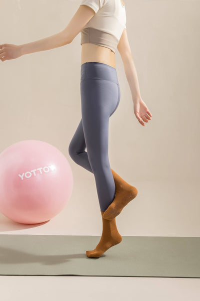 Αντιολισθητικές Κάλτσες - Non-Slip Socks Mid-Calf – Yoga & Pilates - ποικιλία χρωμάτων  No 36-41 - mykarma.gr