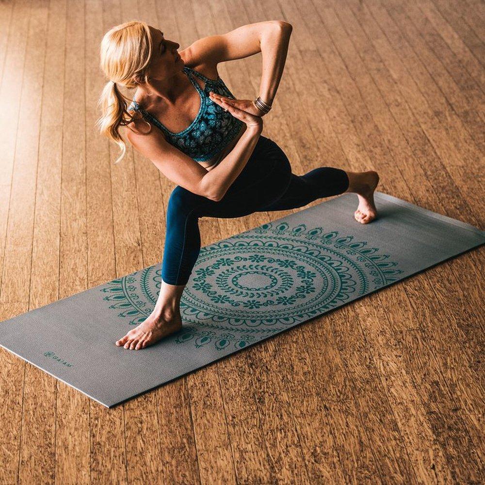 Gaiam Premium Στρώμα Yoga Longer/Wider Teal Marrakesh. Διαστάσεις: Μήκος: 198 εκ Πλάτος: 66 εκ Πάχος: 6 mm - mykarma.gr