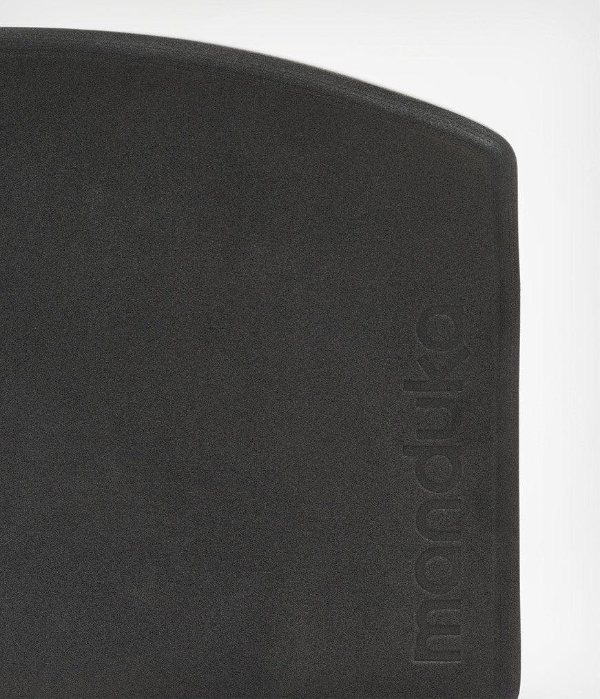 Manduka unBLOK Recycled Foam Yoga Block - Thunder • 0,4 κιλά, 23 εκ. x 15 εκ. x 10 εκ. - mykarma.gr