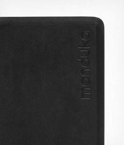 Manduka Recycled Foam Yoga Block - Thunder. •270γρ  • 23 x 15 x 10 εκ - mykarma.gr