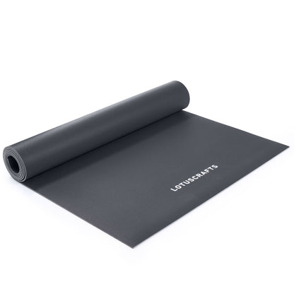Lotuscrafts Yoga Mat ARISE | Αντιολισθητικό στρώμα Yoga από φυσικό καουτσούκ & 15% ανακυκλώσιμο λατέξ - Graphit. Βάρος 2kg Διαστάσεις 185cm x 65cm Πάχος 0,4cm - mykarma.gr
