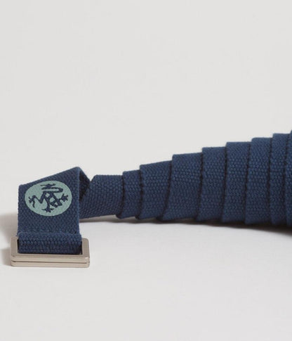 Manduka Ιμάντας - Unfold Yoga Strap - Midnight  244cm x 3,2cm - mykarma.gr