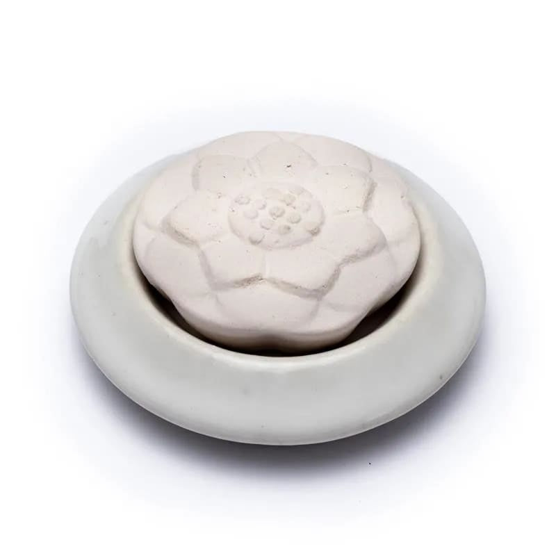 Αρωματική πέτρα/Aroma Stone Diffuser «Lotus» για Αιθέριο έλαιο - με λευκή βάση. Διαστάσεις 7,5 cm. - mykarma.gr