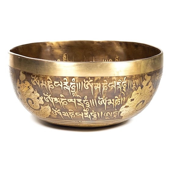 Singing Bowl χειροποίητο του Θιβέτ,σκαλιστό με Μάντρας.Βάρος: 520 g. Διαστάσεις: 14,5 cm. - mykarma.gr
