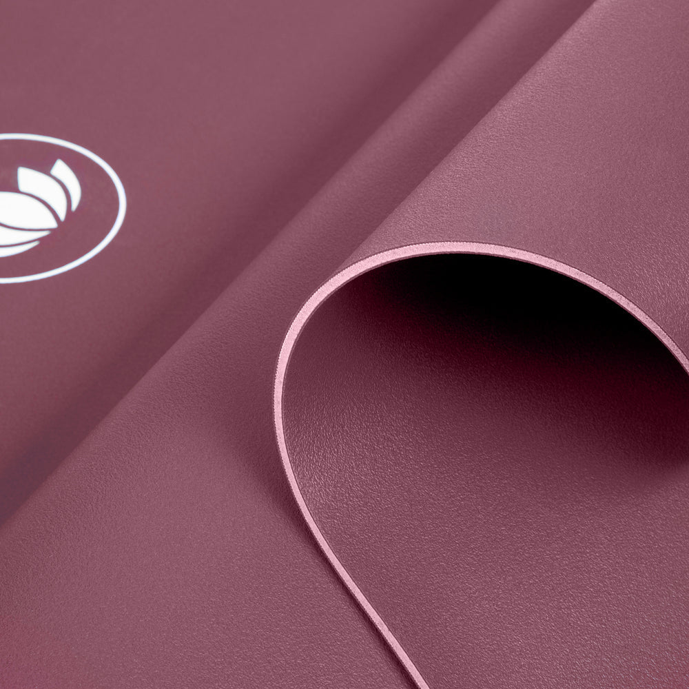 Lotuscrafts Yoga Mat ARISE | Αντιολισθητικό στρώμα Yoga από φυσικό καουτσούκ & 15% ανακυκλώσιμο λατέξ - Wild Ginger. Βάρος 2kg Διαστάσεις 185cm x 65cm Πάχος 0,4cm - mykarma.gr