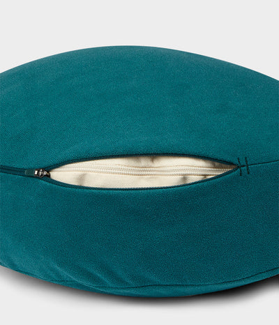 Μαξιλάρι Διαλογισμού Manduka Meditation Cushion με υποστήριξη διπλής όψης - Deep Sea .Διαστάσεις: 38cm x 12,7cm.Βάρος: 1,9 kg - mykarma.gr