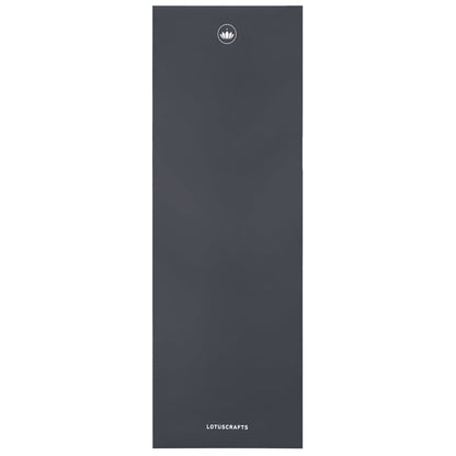 Lotuscrafts Yoga Mat ARISE | Αντιολισθητικό στρώμα Yoga από φυσικό καουτσούκ & 15% ανακυκλώσιμο λατέξ - Graphit. Βάρος 2kg Διαστάσεις 185cm x 65cm Πάχος 0,4cm - mykarma.gr