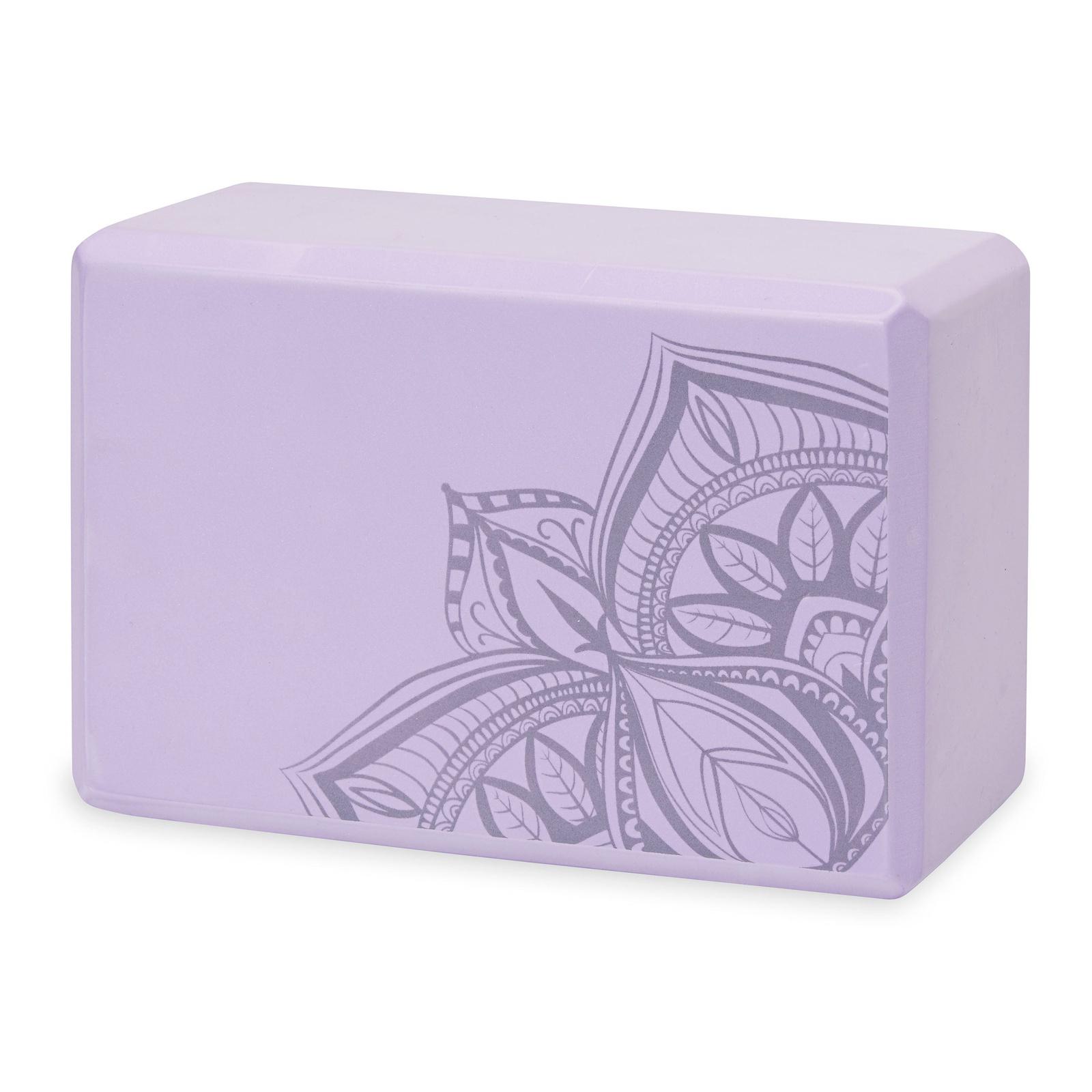 Gaiam -Yoga & Pilates block -Lilac  Point. Διαστάσεις:22,6 cm x 15 cm x 10 cm.Βάρος:180 g - mykarma.gr