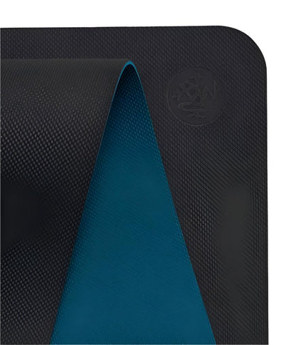 Στρωμα με γραμμή - Manduka WelcOMe Begin Yoga Mat - Steel Grey. Βάρος: 1,1 kg Διαστάσεις: 172 x 61 x 5mm - mykarma.gr