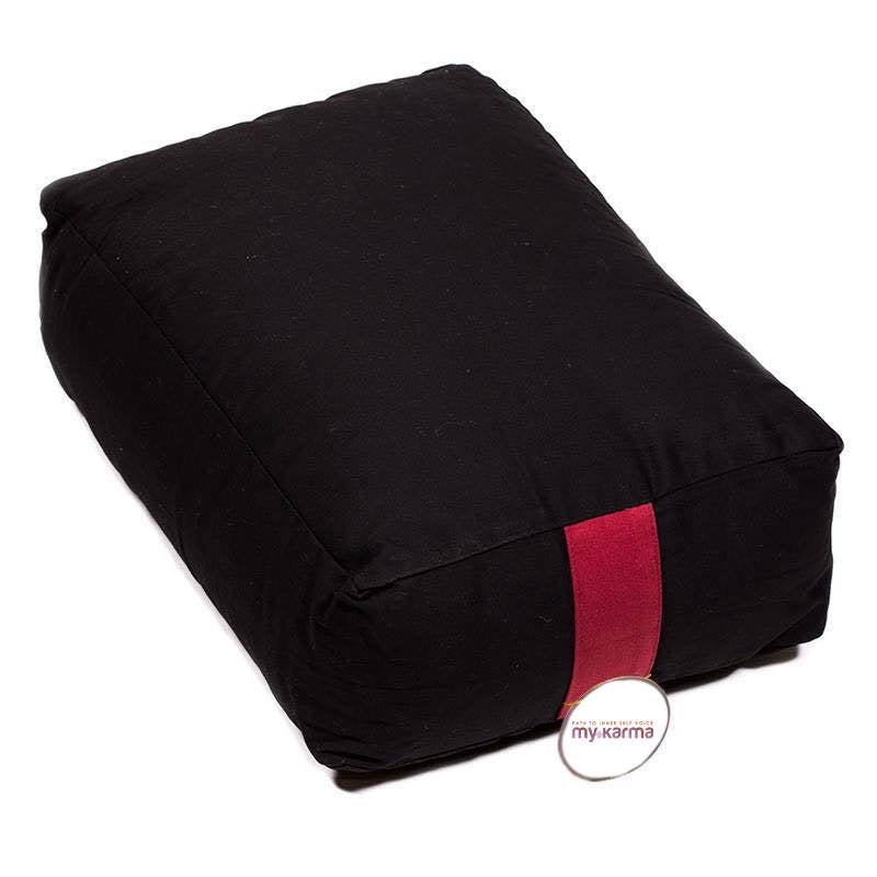 Μαξιλάρι Διαλογισμού Bolster - μαύρο με κόκκινη λαβή.Διαστάσεις: 38 × 28 × 15 cm. - mykarma.gr