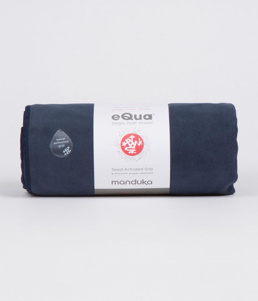 Manduka πετσέτα Στρώματος eQua® Long Yoga Towel -Midnight.  200 x 67 cm  450 g - mykarma.gr