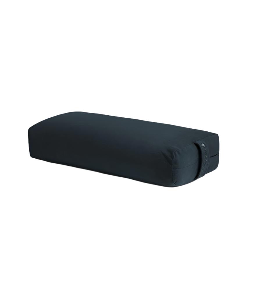 Manduka  enlight™ Rectangular Bolster - Midnight .Διαστάσεις: 71 x 30 x 12 cm Βάρος: 1,1 kg - mykarma.gr