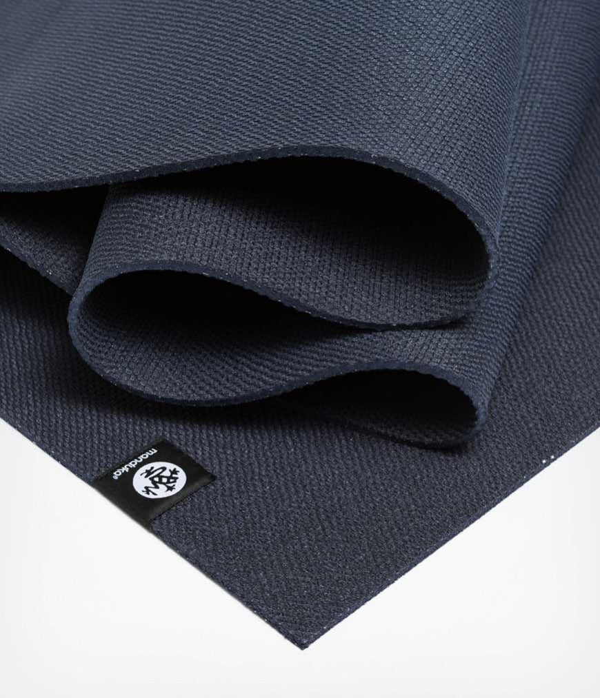 Στρώμα Manduka X Yoga Mat - Midnight  180cm x 61cm-5mm  1,8kg - mykarma.gr