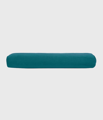 Manduka  Lean Bolster - Deep Sea.Διαστάσεις: 74 x 18 x 8cm Βάρος: 0,45 kg - mykarma.gr
