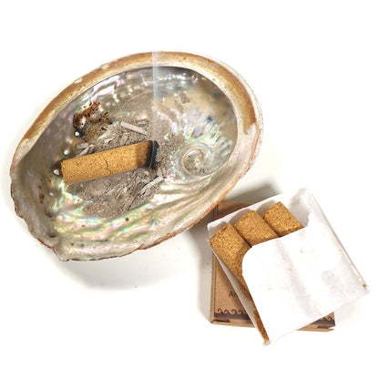 Θυμίαμα Ιερό Ξύλο Palo Santo με 4 μπαστούνια ανά συσκευασία.Διαστάσεις: 5 x 1,5 cm.Κάθε ραβδί καίει ± 25-30 λεπτά. - mykarma.gr