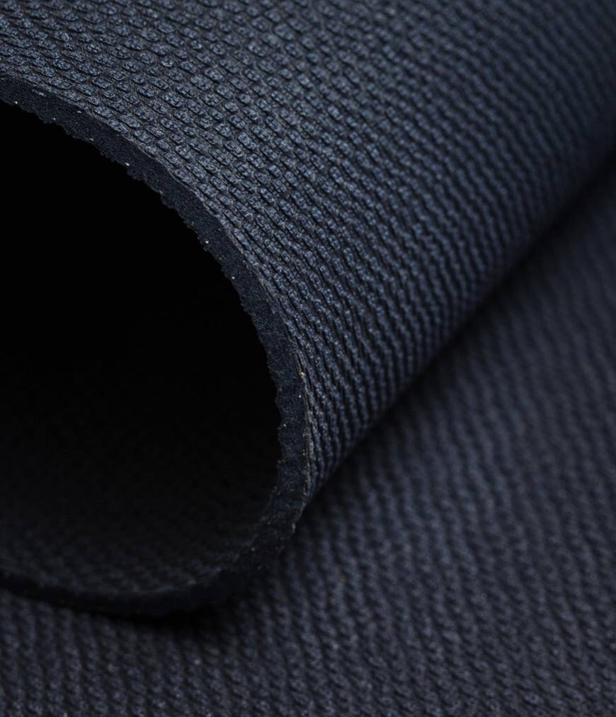 Στρώμα Manduka X Yoga Mat - Midnight  180cm x 61cm-5mm  1,8kg - mykarma.gr