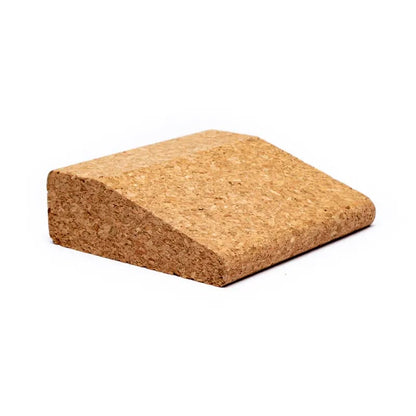 Σετ απο 2 Μικρά Yoga Props Wedge Block απο Φελλό. Διαστάσεις  7,5 x 9 x 3 cm. - mykarma.gr