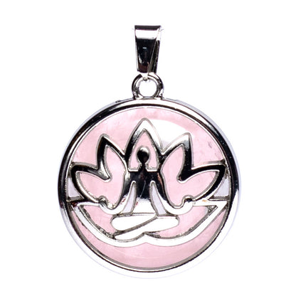 Μενταγιόν «Meditation Lotus» με Ροζ Χαλαζία (Rose Quartz).Διαστάσεις: 3 cm - mykarma.gr