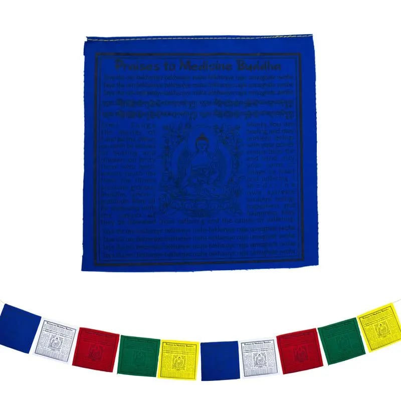 Flags-10 Θιβετιανές Σημαίες προσευχής Medicine Buddha (Βούδας της Ιατρικής) με το Μάντρα. Διαστάσεις κάθε σημαίας: 20 × 20 εκ Συνολικό μήκος 210 εκ. - mykarma.gr