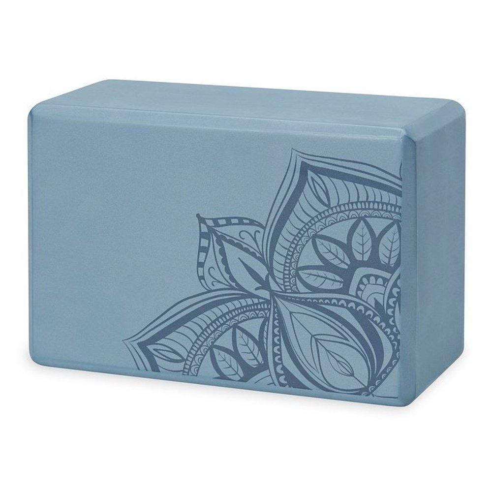 Gaiam -Yoga & Pilates block - Blue Shadow Point. Διαστάσεις:22,6 cm x 15 cm x 10 cm.Βάρος:180 g - mykarma.gr