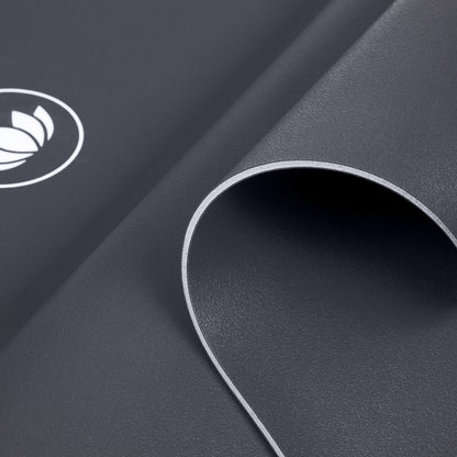 Lotuscrafts Yoga Mat ARISE | Αντιολισθητικό στρώμα Yoga από φυσικό καουτσούκ & 15% ανακυκλώσιμο λατέξ - Graphit. Βάρος 2kg Διαστάσεις 185cm x 65cm Πάχος 0,4cm - mykarma.gr