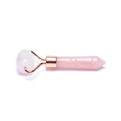 Rose Quartz Acupressure Massage Roller - Ροζ Χαλαζίαlς για μασάζ προσώπου. Διαστάσεις: 8 εκ.Βάρος: 30 γρ - mykarma.gr