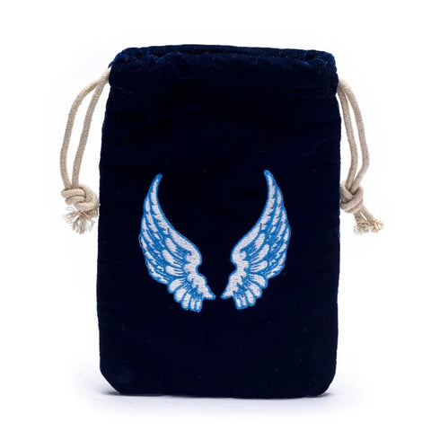 Βελούδινο Τσαντάκι με κεντημένα «Φτερά Αγγέλου» σκούρο μπλε με λευκό/μπλε . Διαστάσεις: 19 × 13 εκ - mykarma.gr